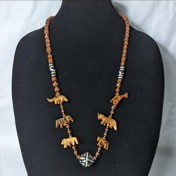 Wood safari beaded necklace - Picture 1 of 3